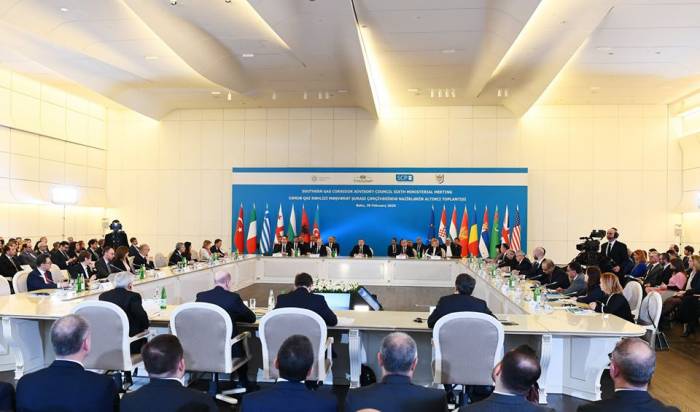 Ильхам Алиев: Азербайджан является единственной страной, участвующей в создании транспортных коридоров Восток-Запад, Север-Юг - ФОТО-ОБНОВЛЕНО