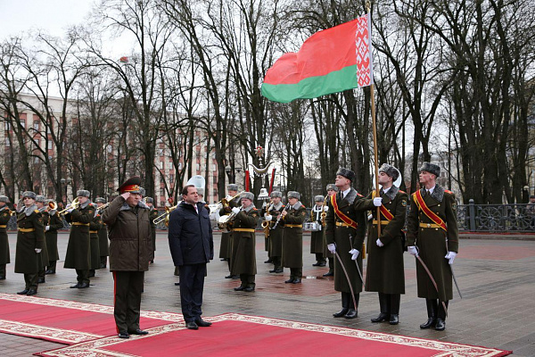 В Беларусь прибыл министр обороны Армении Тоноян