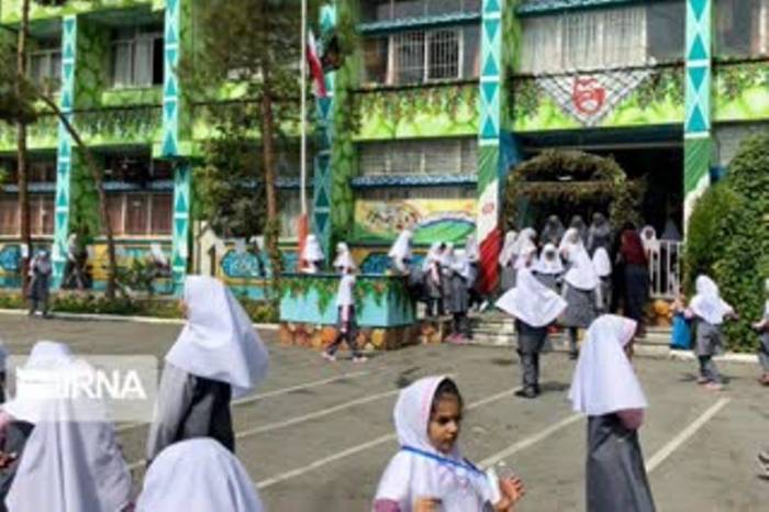 Школы в Иране останутся закрытыми до 2 марта из-за коронавируса