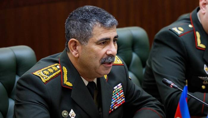 Министр обороны Азербайджана выразил соболезнования турецкой стороне
