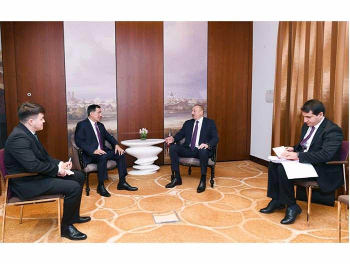 Ильхам Алиев встретился в Мюнхене с генсеком ШОС - ФОТО