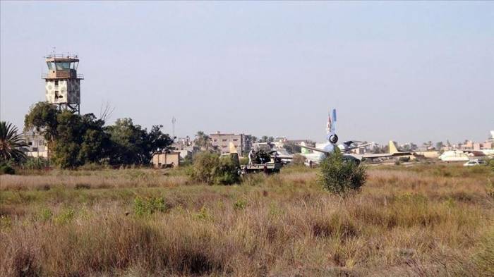 Аэропорт Митига в Триполи вновь подвергся ракетному обстрелу
