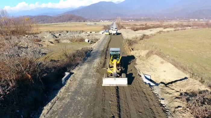 В Балакене начата реконструкция дороги - ФОТО
