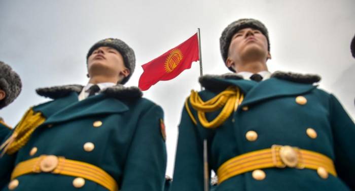 Как в центре Бишкека и Оша отметили День флага Кыргызстана