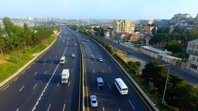 Полиция Баку вернула владельцев около 500 автомобилей из регионов