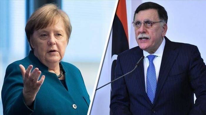 Меркель и Сарадж обсудили ситуацию в Ливии
