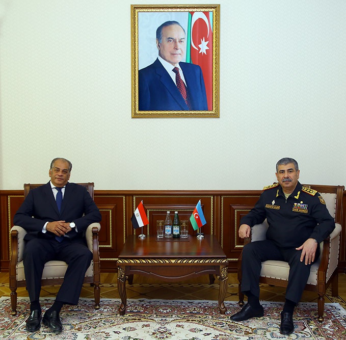 Обсуждены вопросы военного сотрудничества между Азербайджаном и Египтом
