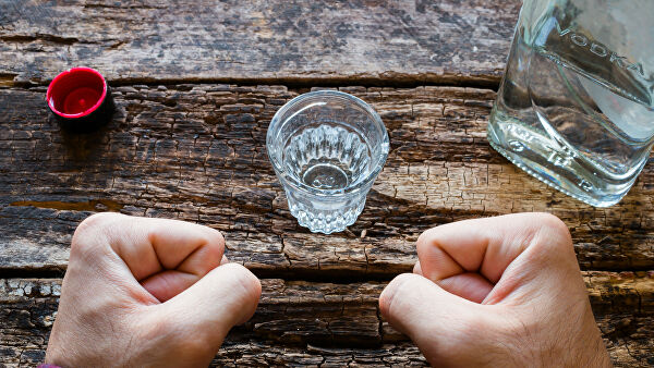 Ученые назвали самый эффективный способ борьбы с алкоголизмом
