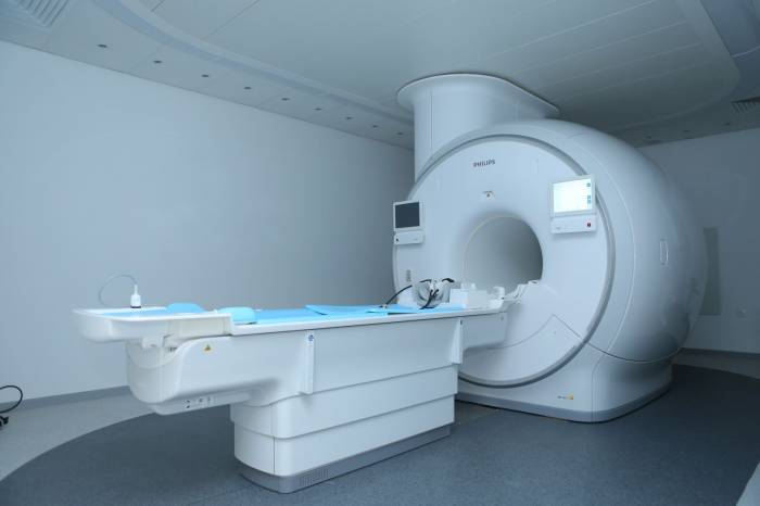 В таможенном госпитале Азербайджана введен в эксплуатацию новейший аппарат МРТ