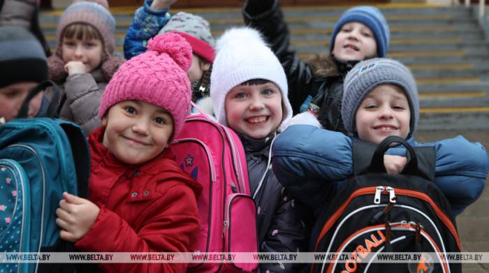 Принято решение о продлении в Беларуси на неделю весенних школьных каникул
