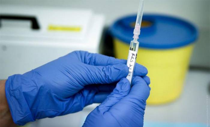 В Британии начинают тестировать вакцину от коронавируса на людях
