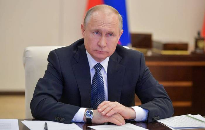 Путин: ситуация с коронавирусом в России меняется не в лучшую сторону
