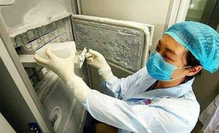 Пользователей сети шокировали фотографии из вирусной лаборатории в Ухане
