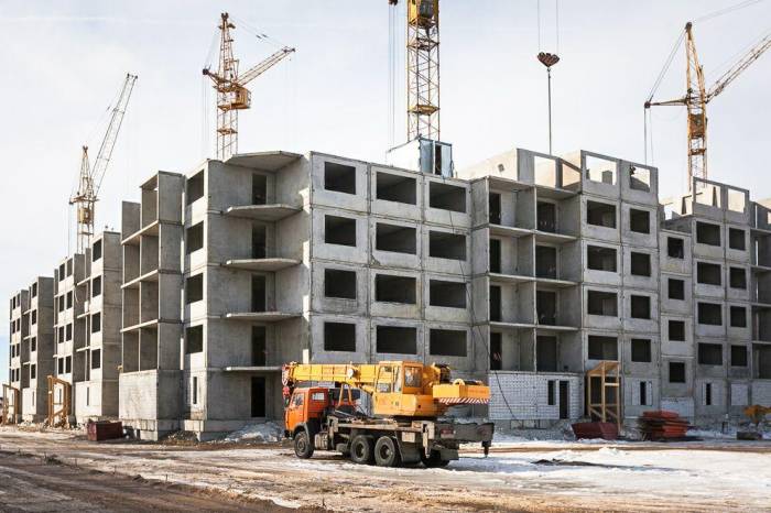 В Узбекистане в ближайшее время на крупных стройплощадках могут возобновиться работы
