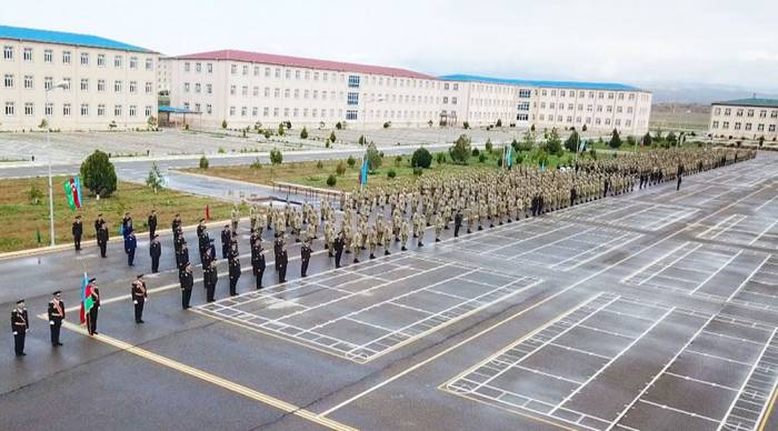 Новобранцы Отдельной общевойсковой армии Нахчывана отправились в места прохождения службы
