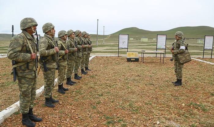 В мотострелковых подразделениях проводятся занятия по огневой подготовке - ВИДЕО