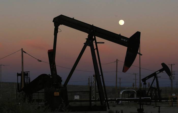 Reuters: Саудовская Аравия готова сократить добычу нефти на 4 млн баррелей в сутки