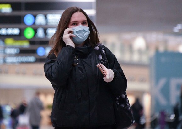Тысячи россиян приобрели страховку от коронавируса

