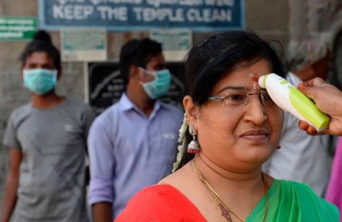 В Индии число заразившихся коронавирусом превысило 3,3 тысячи