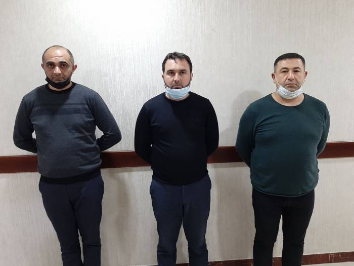 В Баку задержаны продавец и «клиенты» фальшивых разрешений