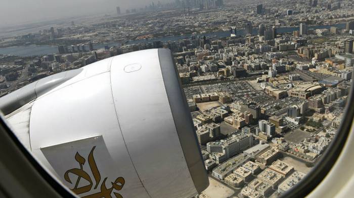 В ОАЭ возобновили ограниченные пассажирские рейсы