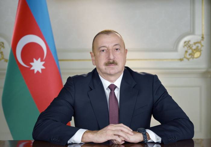 Ильхам Алиев наградил Акифа Аскерова орденом "Эмек"