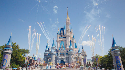 Walt Disney World уволит до 43 000 сотрудников из-за коронавируса