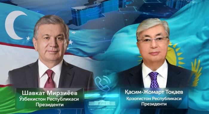 Президенты Токаев и Мирзиёев провели телефонный разговор
