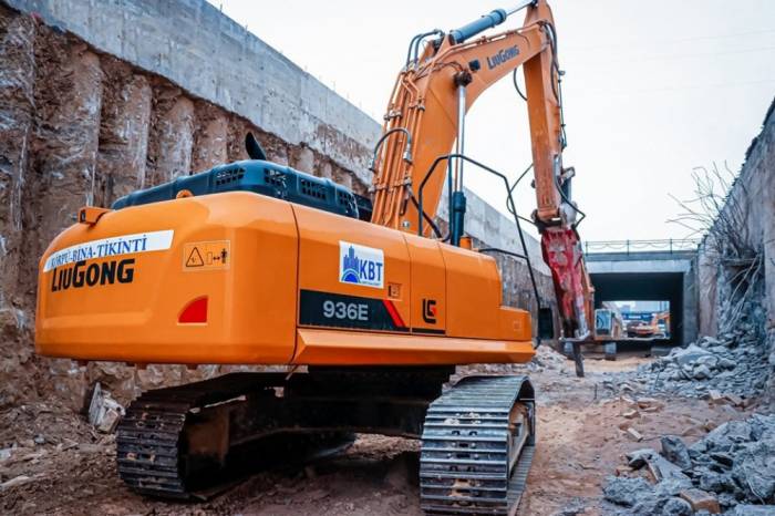 К концу мая планируется завершить ремонт автомобильной дороги Баку- Сумгайыт