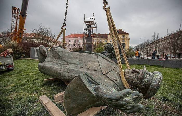 Минобороны Чехии отказалось передать России памятник маршалу Коневу
