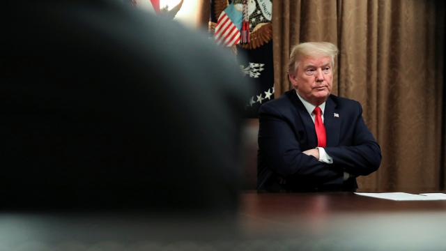 Трамп пообещал вскоре раскрыть происхождение коронавируса