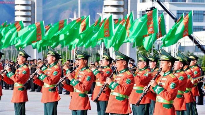 В Туркменистане отметили День Конституции и Государственного флага
