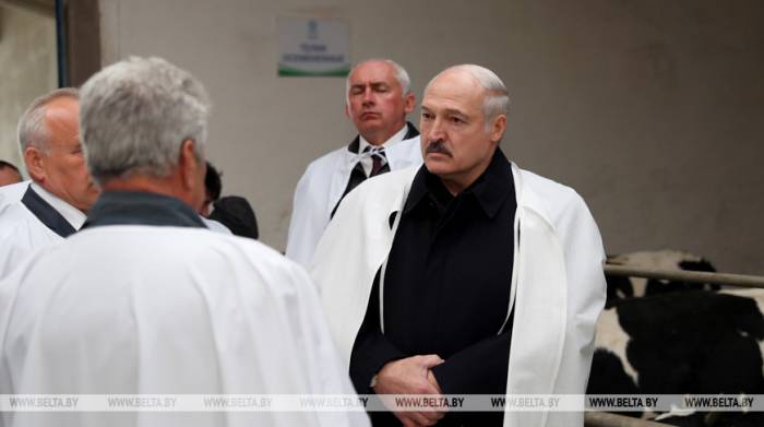 Лукашенко отмечает позитивные изменения в хозяйствовании на земле Витебской области
