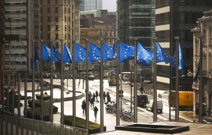 Берлин выполнит требование Конституционного суда ФРГ, запретившего выкуп ЕЦБ облигаций ЕС