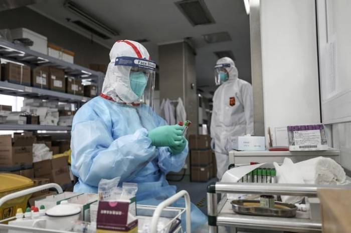 В Иране выявили 1529 новых случаев заражения коронавирусом