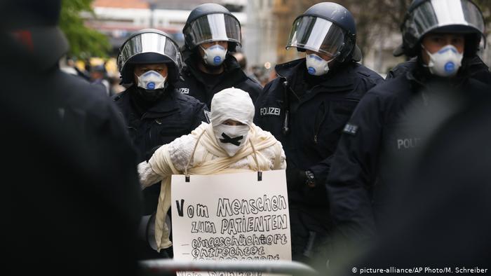 В Берлине прошла акция протеста против карантинных мер
