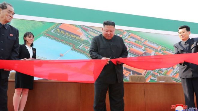 Ким Чен Ын якобы появился на публике, утверждают северокорейские СМИ - ФОТО