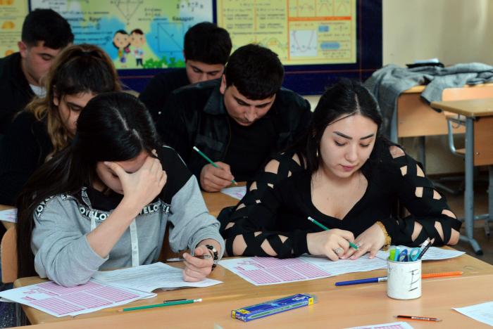 В Азербайджане изменены правила оценивания знаний бакалавров и магистров
