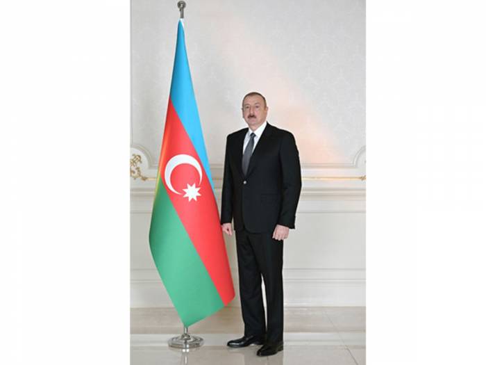 Благодарственные письма: Господин Президент, Вы еще раз доказали, что в центре Вашей мудрой политики стоит гражданин Азербайджана и его благополучие
