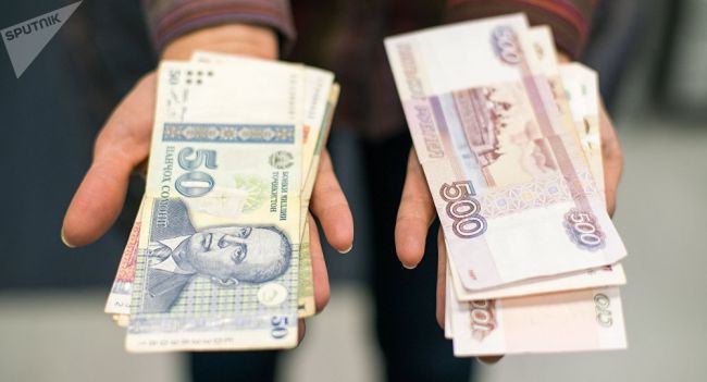 В Таджикистане укрепился российский рубль
