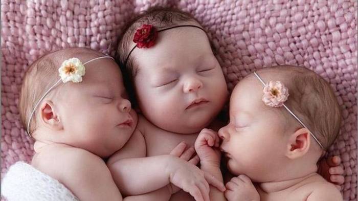 В этом году в Азербайджане родились 724 близнеца, 21 тройня
