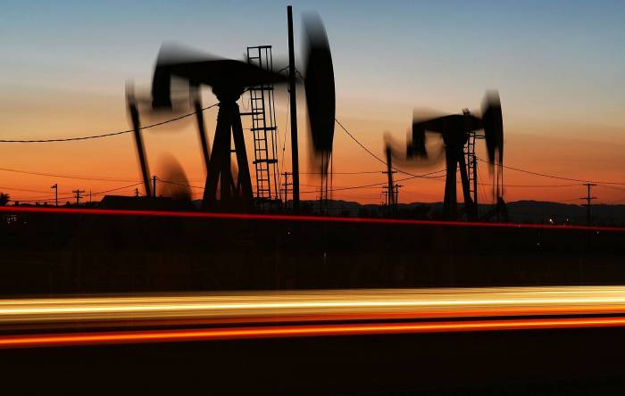 Добыча нефти США может упасть на 3-4 млн баррелей из-за пандемии