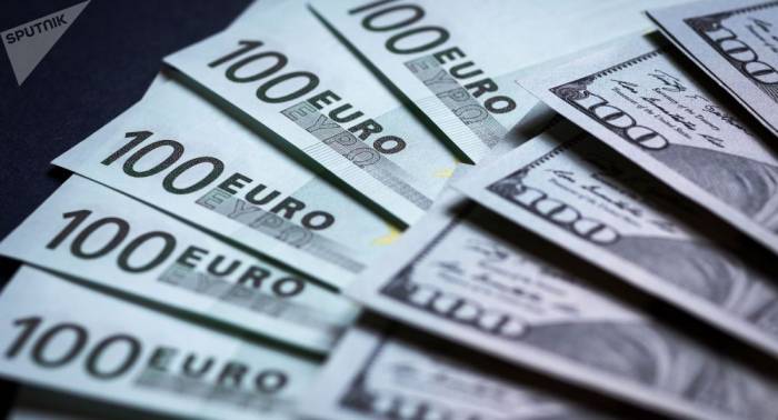 Курс доллара и евро ощутимо снизился — данные по Бишкеку на 12 мая