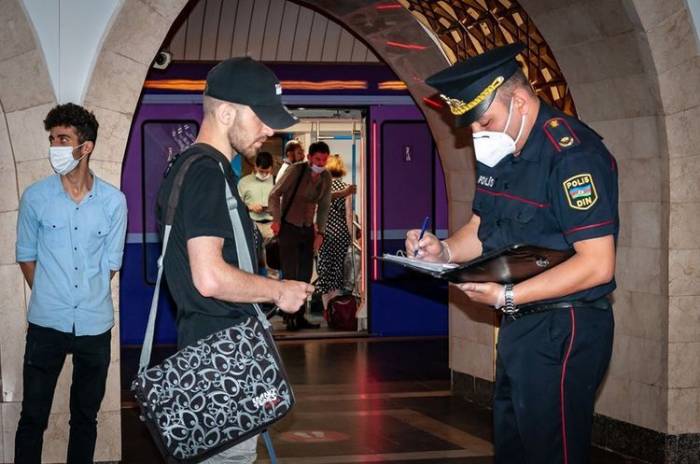 Оштрафованы лица, не носившие маски в бакинском метро 