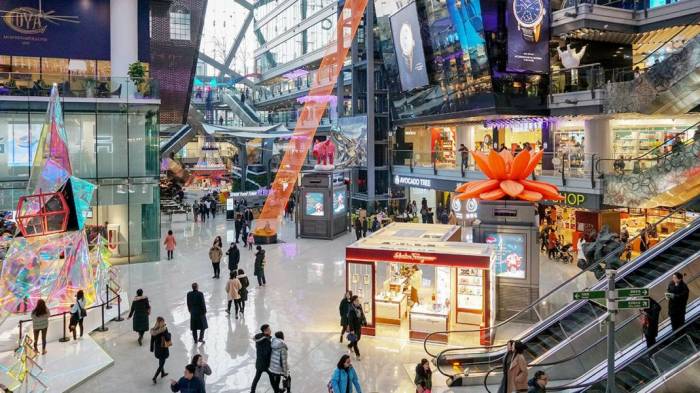 Власти Пекина раздадут жителям $1,7 млрд на шоппинг и рестораны

