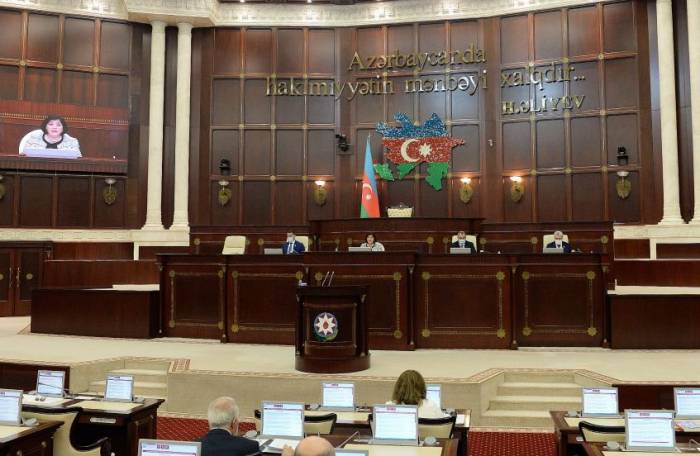 Милли Меджлис утвердил исполнение госбюджета Азербайджана на 2019 г.
