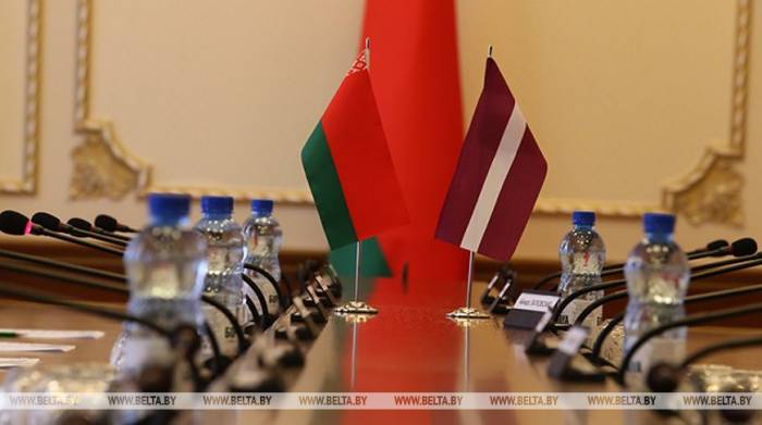 Главы МИД Беларуси и Латвии обсудили сотрудничество