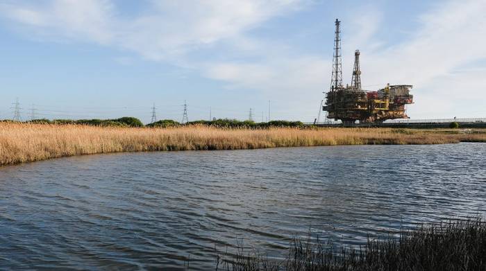 Цена на нефть Brent превысила $42 за баррель
