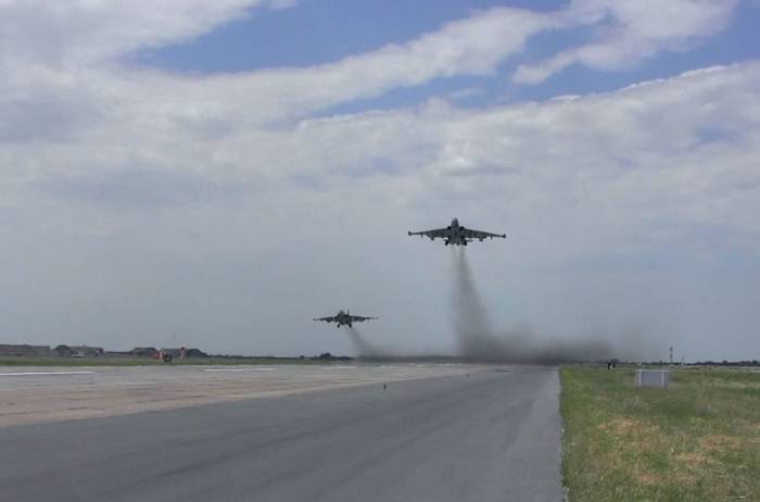 Авиация ВВС Азербайджана провела летно-тактические учения с боевой стрельбой - ФОТО-ВИДЕО