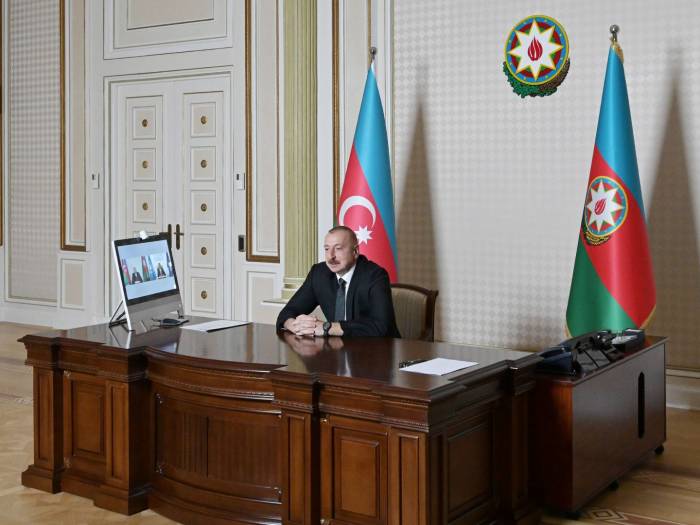 Ильхам Алиев: Ежегодно иностранцы оставляют в Азербайджане где-то полтора-два миллиарда долларов